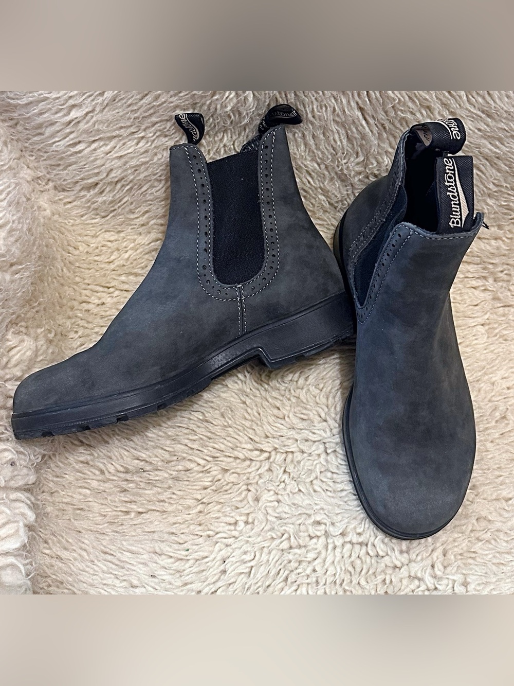 Blundstone Chukka Boots in Charcoal Gray